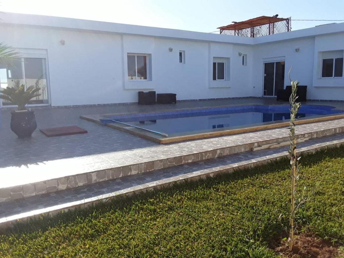 Villa Climatisee Avec Piscine Privee, Ras El Ma Bouarfaten Kültér fotó